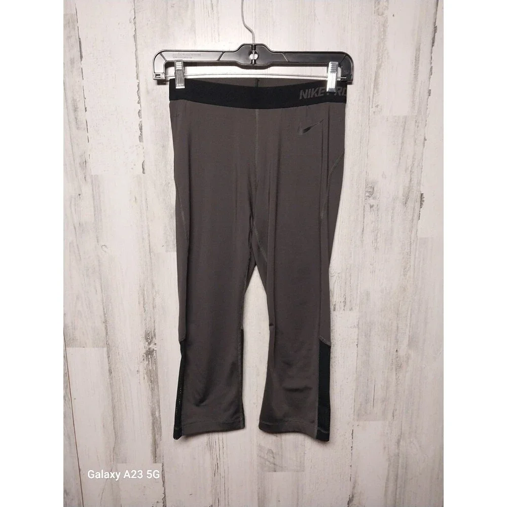 Nike Pro Womens Gray Black Mesh Panel Training Capri Leggings 589376-233 Medium